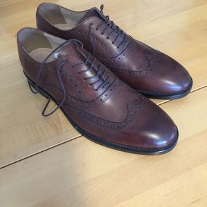 Banana Republic NWOT Dark brown Oxford 9.5